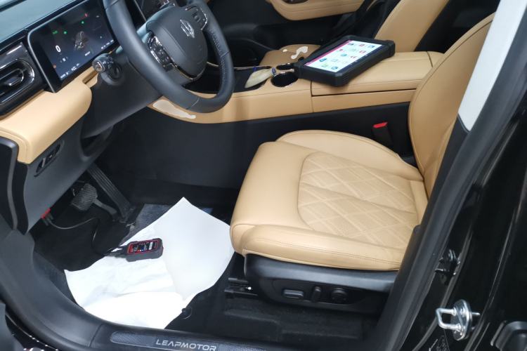 Used Leapmotor C11 2024 Range-Extended 300 Luxury Edition
