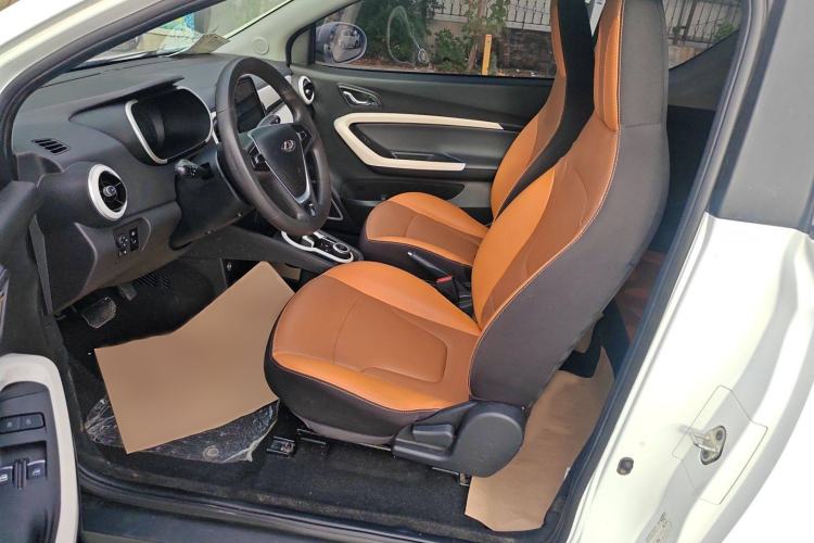 Used Chery Little Ant 2021 200 000-Yuan Ant Fan Edition Energetic Version NMC Lithium Battery 301 km
