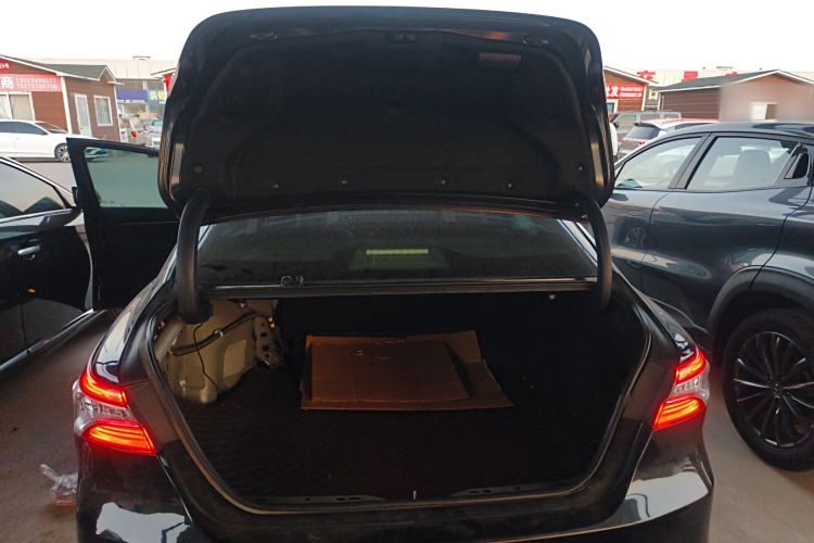 Used Toyota Camry 2018 2.5G Luxury Edition
