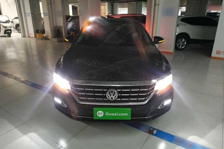 Used Volkswagen Passat 2019 380TSI Luxury Edition China VI Standard
