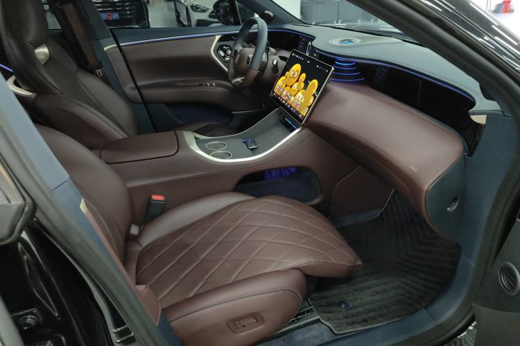 Used  11 2025 Ultra Extended-Range Edition
