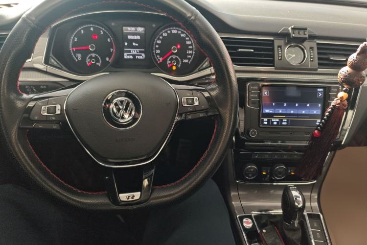 Used Volkswagen Passat 2017 330TSI DSG Luxury Edition
