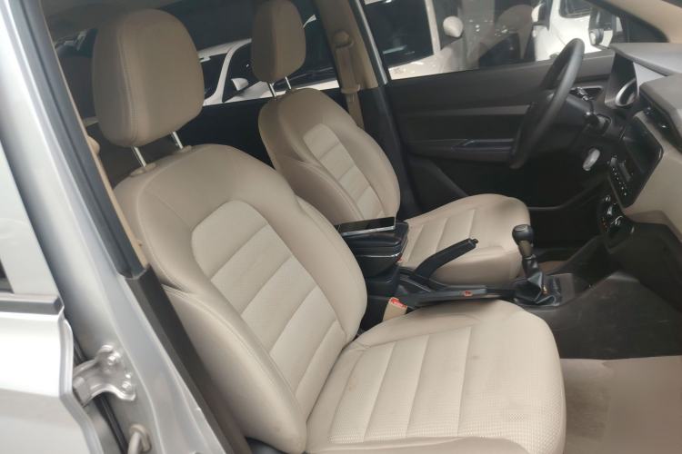 Used Wuling Hongguang 2018 1.5L S Standard Version L2B
