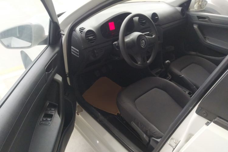 Used Volkswagen Jetta 2015 1.6L Manual Fashion Edition