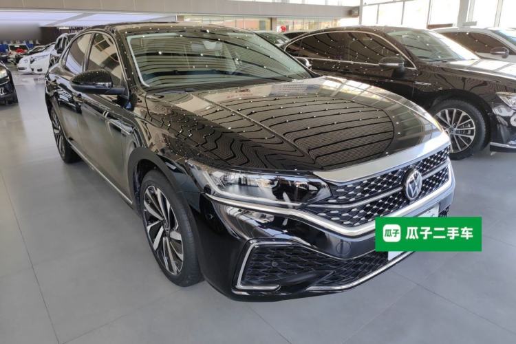 Used Volkswagen Passat 2022 330TSI Starry Luxury Edition
