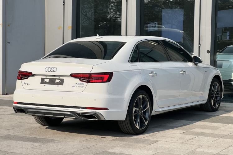Used Audi A4L 2019 40 TFSI Fashion Edition China VI Emission Standard
