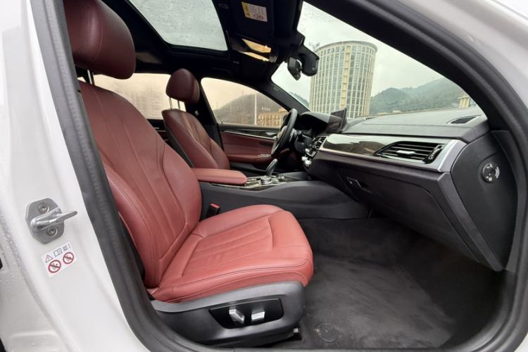 Used BMW 5 Series 2019 530Li Leading Model M Sport Package
