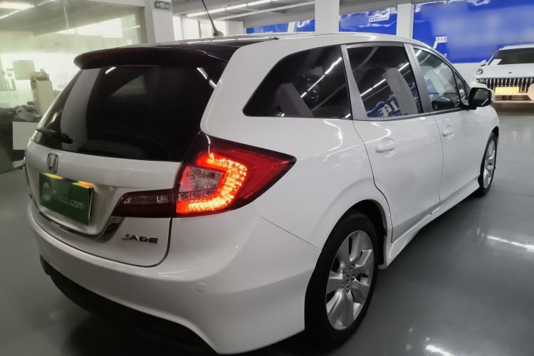 Used Honda Jade 2014 1.8L Automatic Comfort Elite Version 5 Seats
