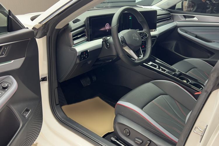 Used Volkswagen Lamando 2023 Lavida L 280TSI DSG Cool & Spicy Edition
