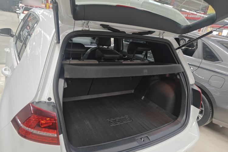 Used Volkswagen Golf 2016 1.4TSI Automatic R-Line
