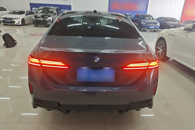 Used BMW 5 Series 2024 530Li Luxury Edition M Sport Package