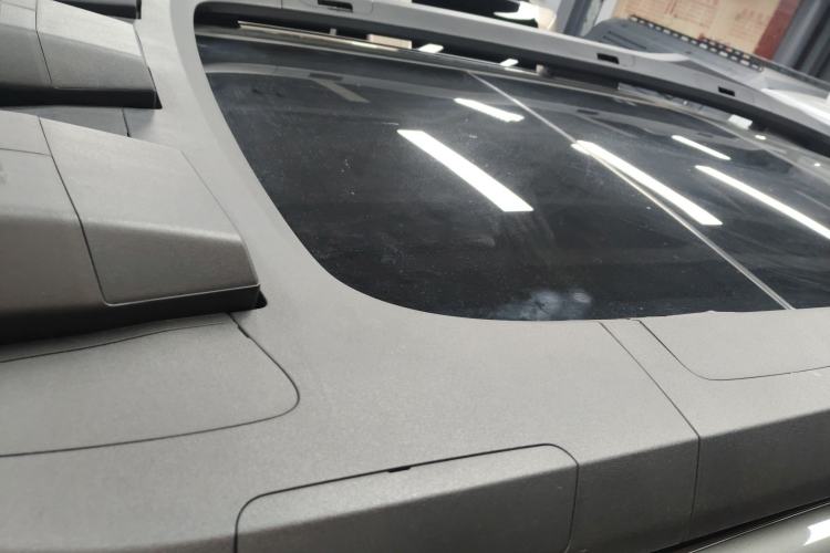 Used  G318 2024 Four-Wheel-Drive Air Suspension Model
