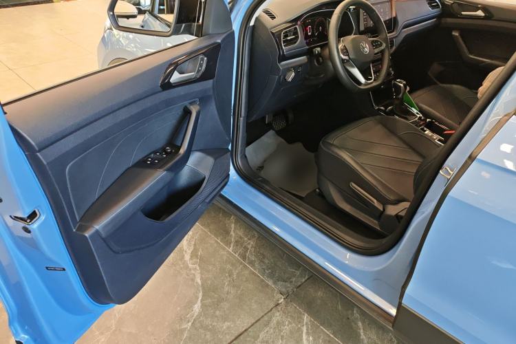 Used Volkswagen Tharu 2025 NewRui 300TSI Prestige Edition
