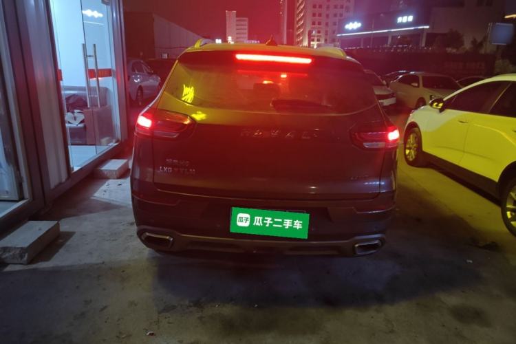 Used Haval H6 2017 Red Label 2.0T Automatic Two-Wheel Drive ZhiShang Model
