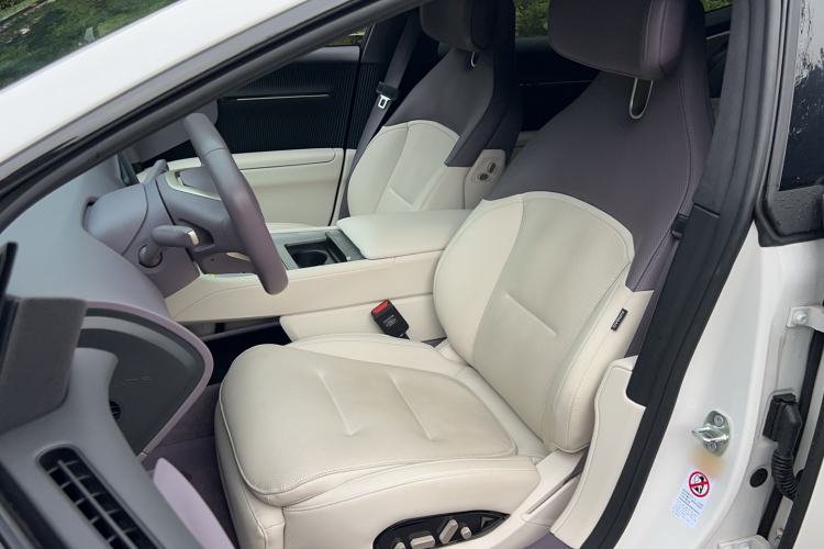 Used  12 2025 Ultra Extended-Range Edition
