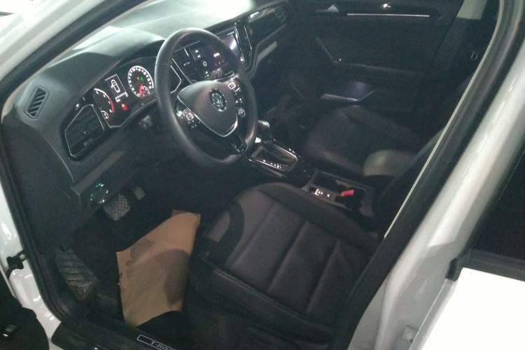 Used Volkswagen T-ROC 2019 280TSI DSG Two-Wheel Drive Comfort Version China VI Standard
