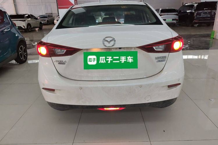 Used Mazda Mazda 3 Axela 2016 Sedan 1.5L Manual Comfort Model
