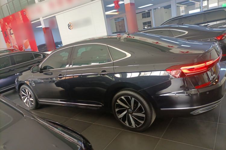 Used Volkswagen Passat 2023 Facelift 330TSI Luxury Edition
