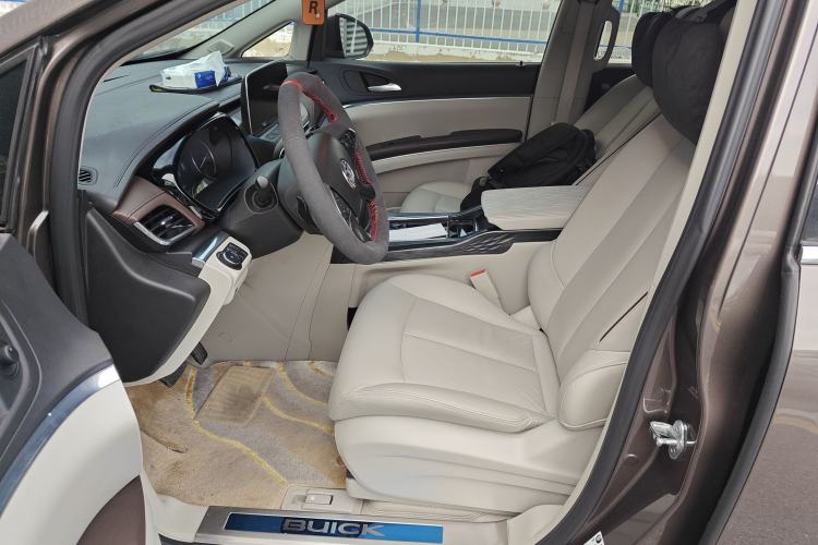 Used Buick GL8 2021 Land Cruiser Executive Class 652T Luxury Model