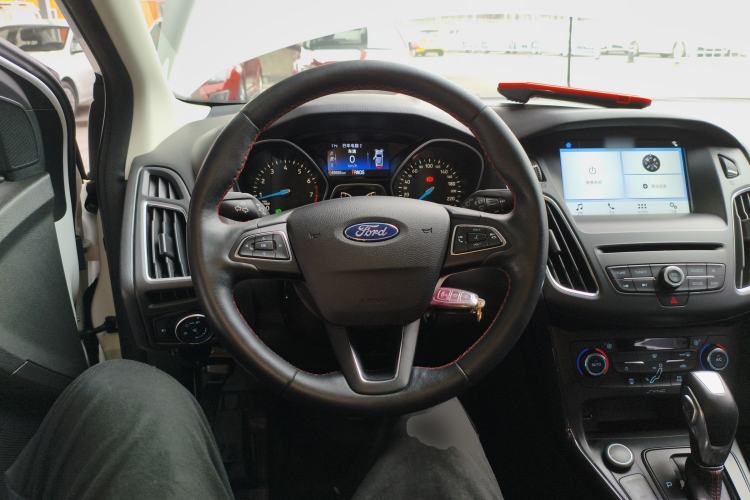 Used Ford Focus 2017 1.5T CTCC White and Black Limited Edition
