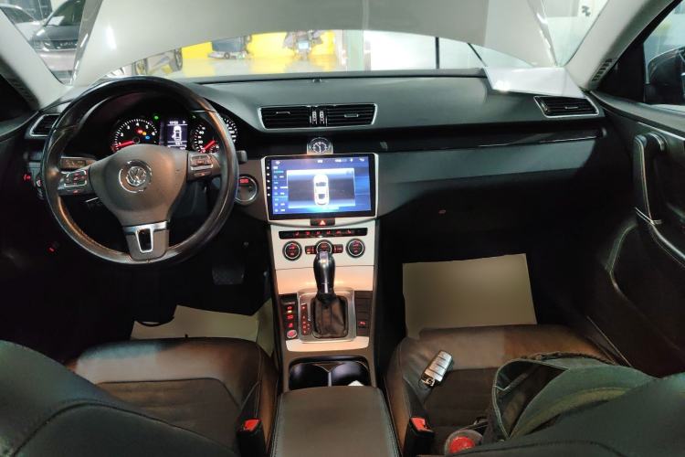 Used Volkswagen Magotan 2016 1.8TSI Luxury Comfort Model
