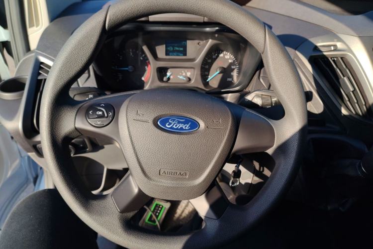 Used Ford Transit 2019 2.0T Diesel Multi-Purpose Commercial Vehicle Mid-Drive Mid-Roof 6-Seater China VI Standard