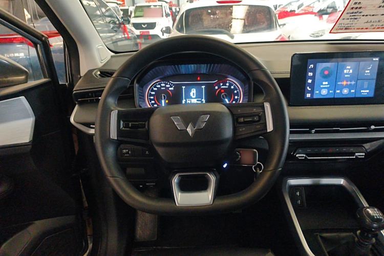 Used Wuling Jiachen 2022 1.5T Manual Light Enjoyment Dynamic Version