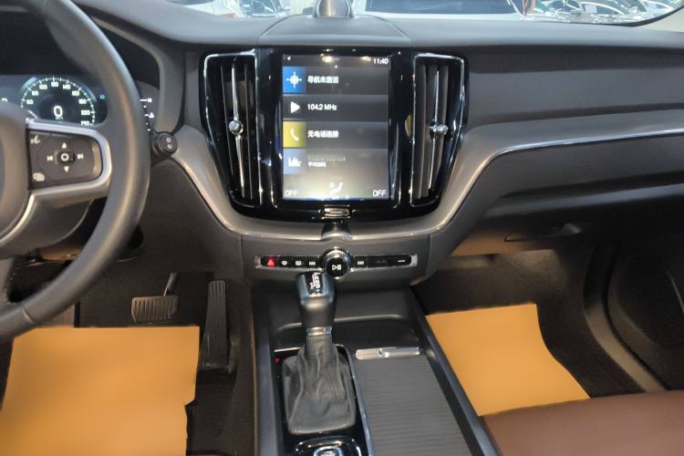 Used Volvo XC60 2019 T5 4x4 Smart Edition China V Standard
