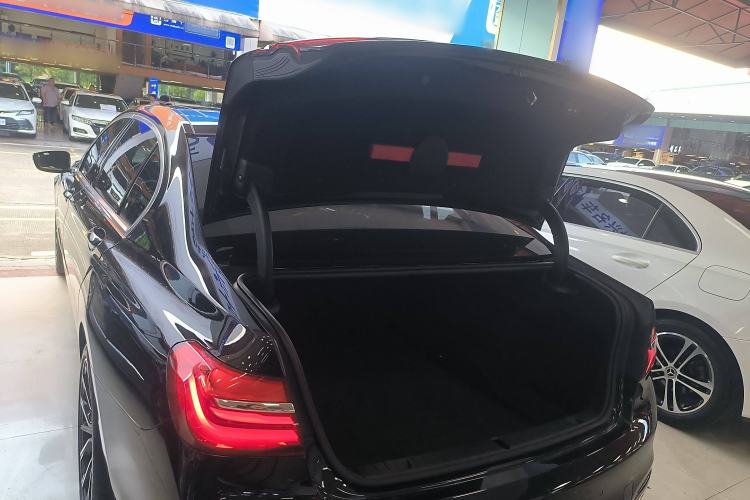 Used BMW 7 Series 2018 730Li Leading Model Excellence Package