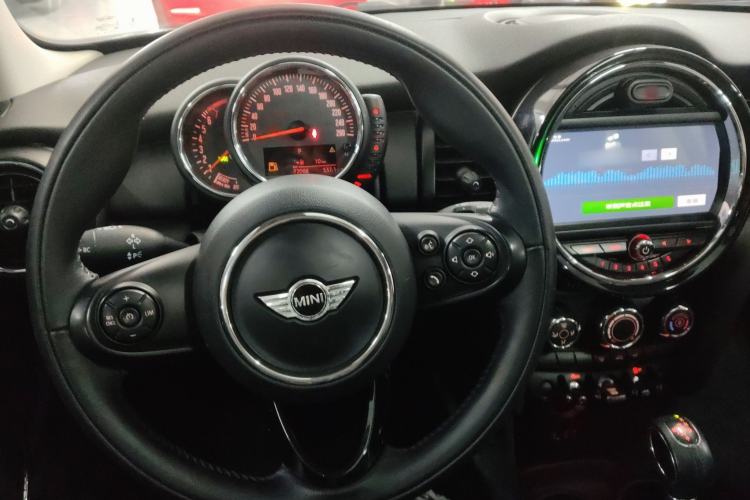 Used  MINI 2016 1.2T ONE Pioneer Edition
