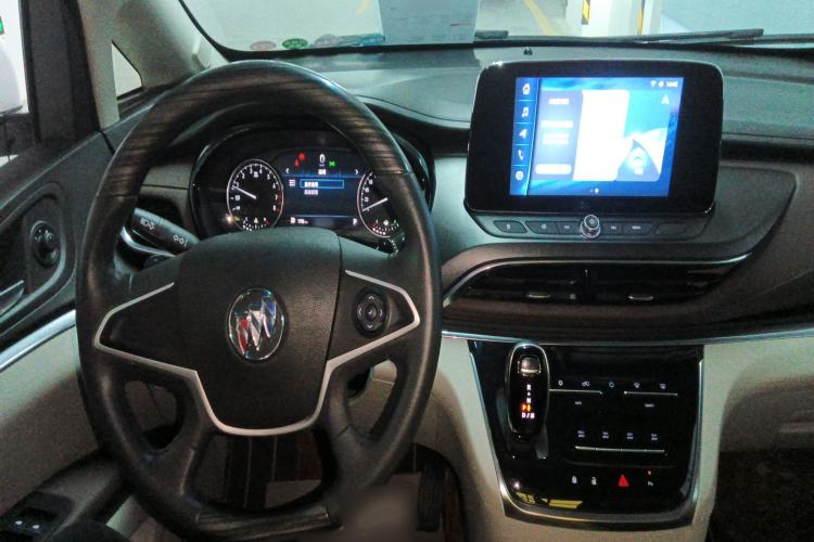 Used Buick GL8 2023 Land Executive Class Comfort Model
