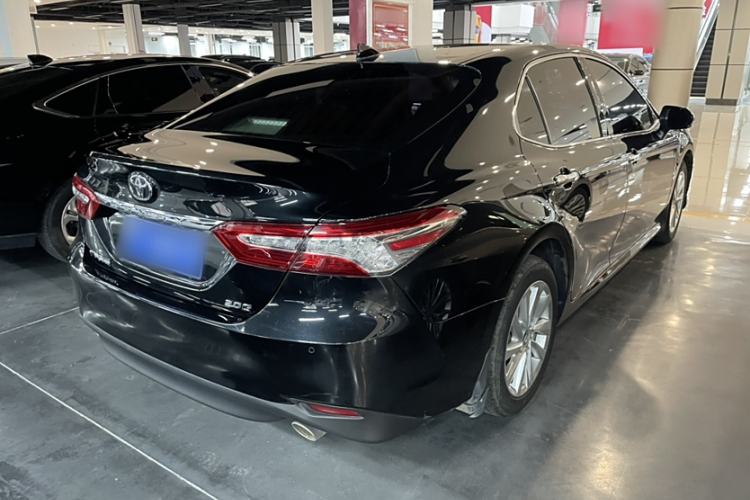 Used Toyota Camry 2021 2.0G Luxury Edition
