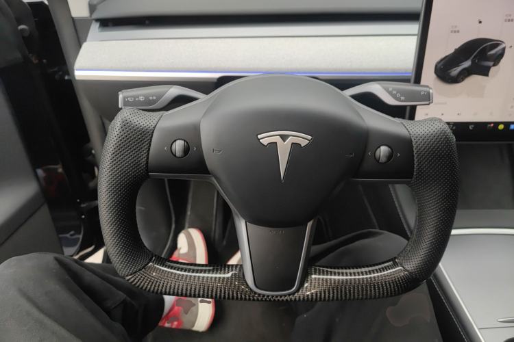 Used Tesla Model Y 2024 Long-Range All-Wheel-Drive Version
