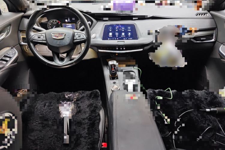 Used Cadillac XT4 2018 28T Two-Wheel Drive Leading Version