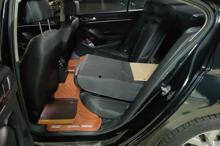 Used Volkswagen Magotan 2018 Facelift 330TSI DSG Luxury Model
