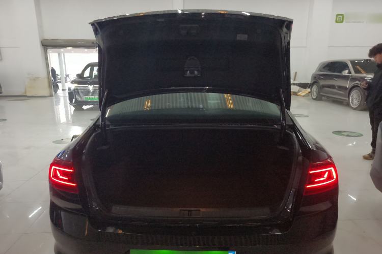 Used Volkswagen Magotan 2025 Zhongxiang Version 280TSI DSG Comfort Edition
