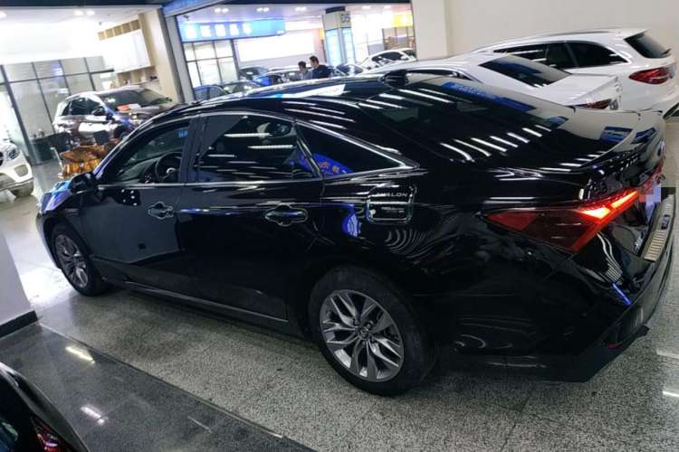 Used Toyota Avalon 2019 2.5L Ambition Version China VI Standard
