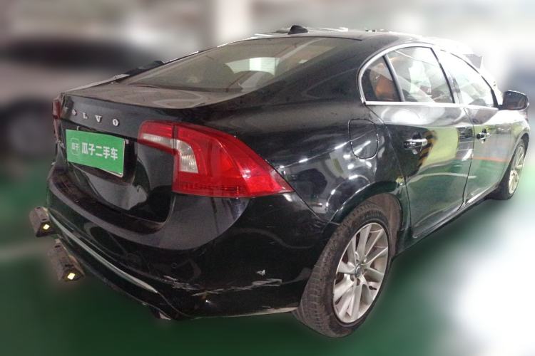 Used Volvo S60 2015 S60L 2.0T Zhiyuan Edition

