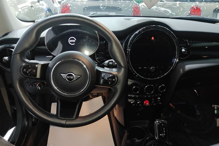 Used MINI MINI 2022 1.5T COOPER Artist
