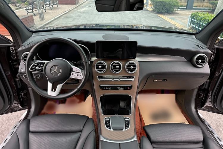 Used Mercedes-Benz GLC 2020 GLC 300 L 4MATIC Dynamic Edition
