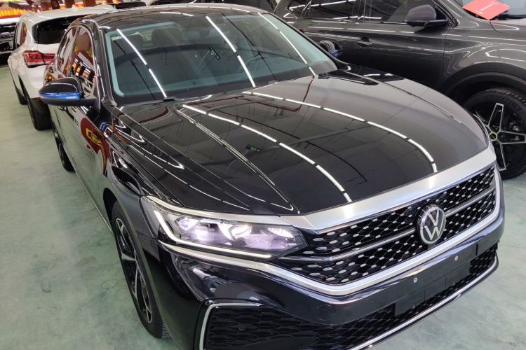 Used Volkswagen Passat 2024 380TSI Starry Dragon Edition
