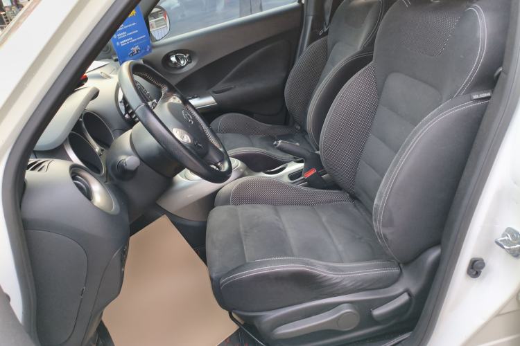 Used Infiniti ESQ 2014 1.6L Spontaneous Edition
