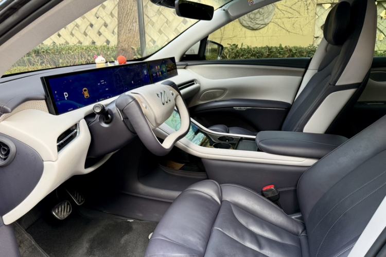 Used IM LS7 2023 90 kWh Elite Rear-Drive Version
