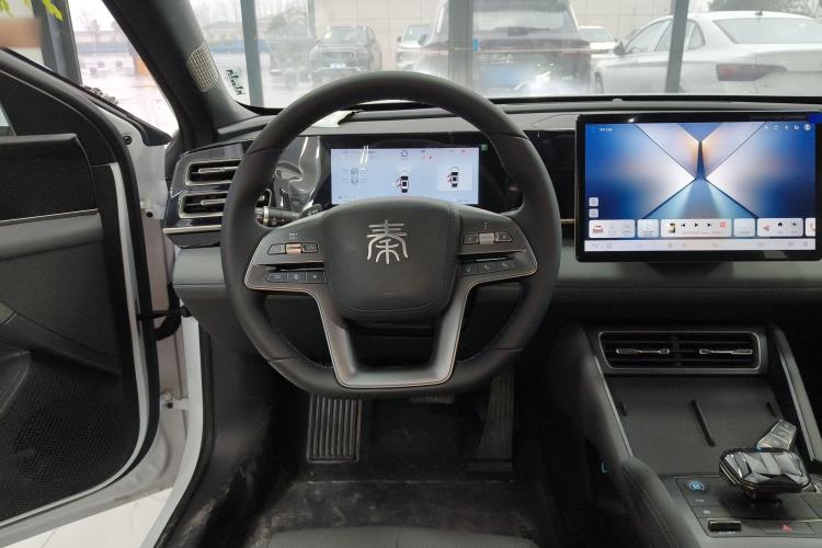 Used BYD Qin L 2025 DM-i Smart Drive 120KM Leading Model