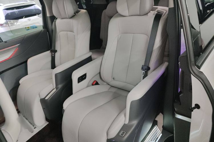 Used Buick GL8 2025 Lu Zun Deluxe Edition
