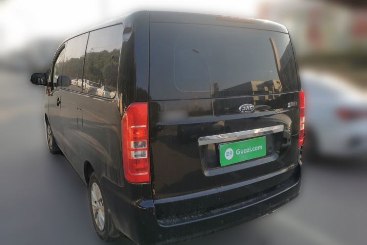 Used  M3 2022 1.8L 7-seat Standard Edition
