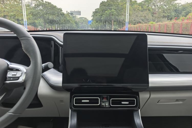 Used GAC Trumpchi GS8 2022 Linghang Series 2.0 TGDI Two-Wheel-Drive Luxury Smart Connectivity Version (7 Seats)