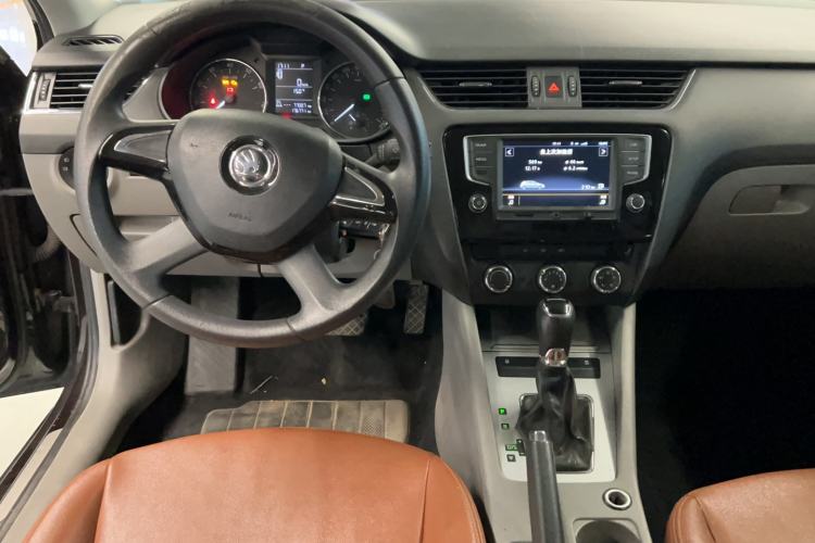 Used Skoda Octavia 2015 1.6L Automatic Yijie Edition
