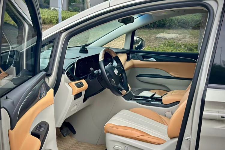 Used Buick GL8 2023 ES Lu Zun Comfort Model
