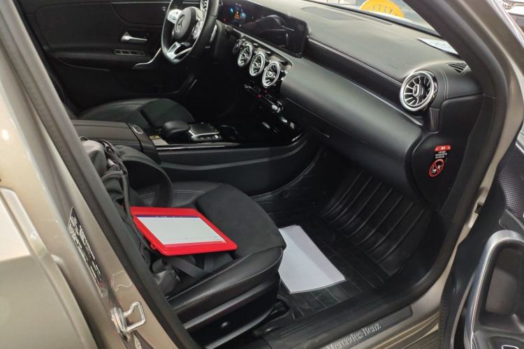 Used Mercedes-Benz A-Class 2021 A 200 L Sport Sedan Fashion Model
